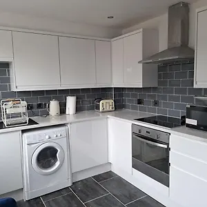 https://ocean-village-southampton.tophotelsbath.com